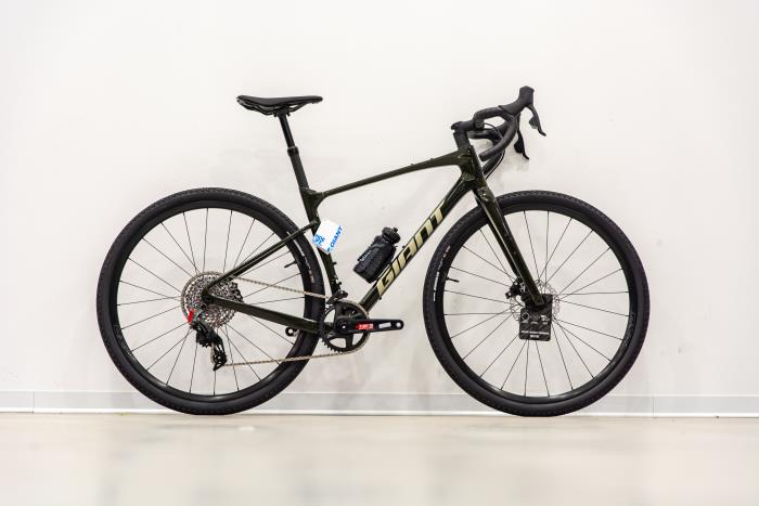Bici Gravel Giant Revolt Advanced 1 Phantom Green