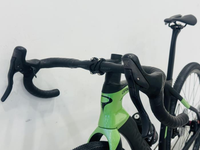 Pinarello Grevil F7 Campagnolo Ekar
