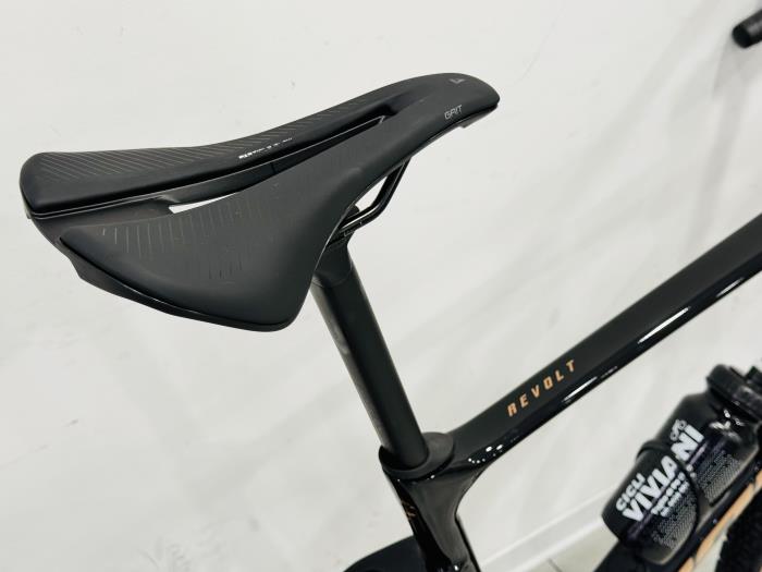 Bici Gravel Revolt Advanced 2 