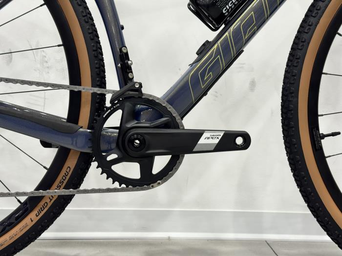 Bici Gravel Giant Revolt Advanced 1 