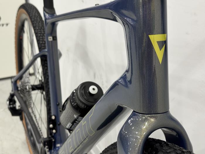 Bici Gravel Giant Revolt Advanced 1 