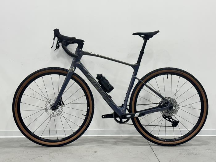 Bici Gravel Giant Revolt Advanced 1 