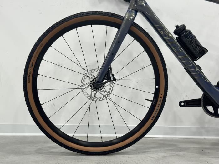 Bici Gravel Giant Revolt Advanced 1 