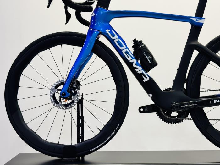 Bici Corsa Pinarello Dogma F my26 Luxter Blue Shiny
