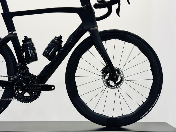 Bici Corsa Pinarello Dogma F my26 Black on Black