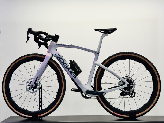 Bici Gravel Pinarello Dogma GR