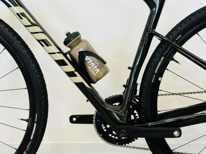 Bici Gravel Usata Giant Revolt Advanced 1