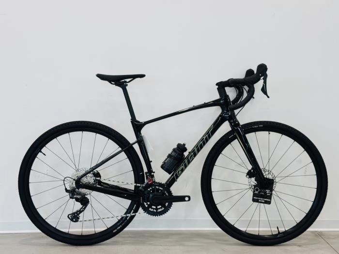 Bici Gravel Giant Revolt Advanced 2 