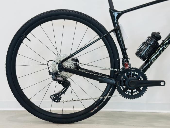 Bici Gravel Giant Revolt Advanced 2 