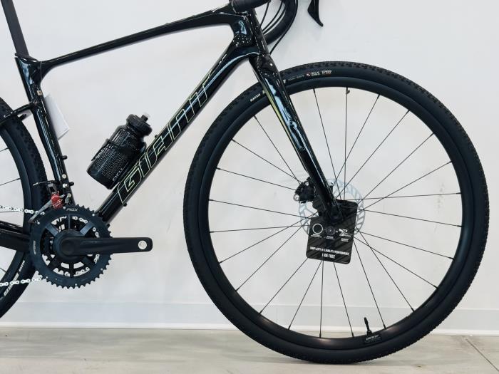 Bici Gravel Giant Revolt Advanced 2 