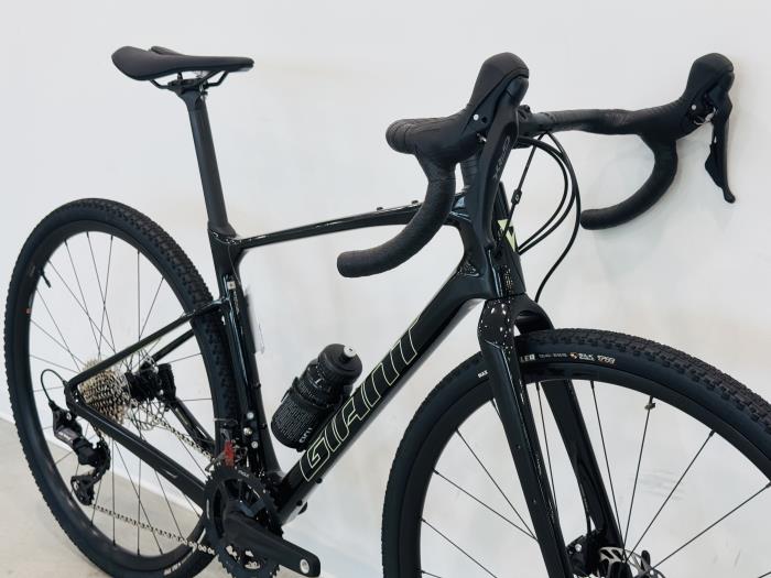 Bici Gravel Giant Revolt Advanced 2 