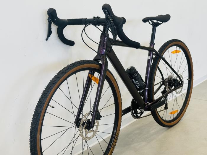 Bici Gravel Topstone 2 Cannondale  Black Cherry