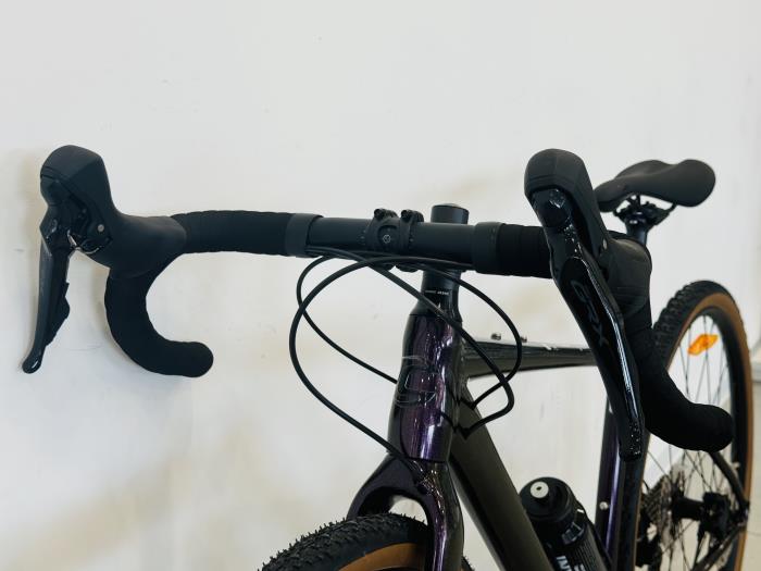 Bici Gravel Topstone 2 Cannondale  Black Cherry