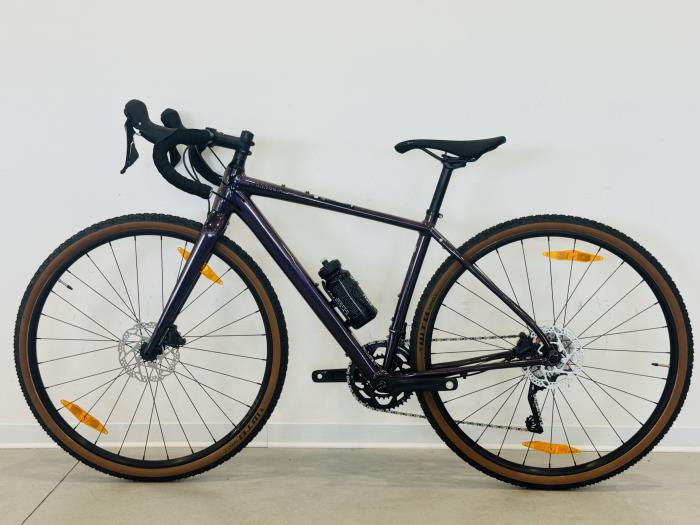 Bici Gravel Topstone 2 Cannondale  Black Cherry